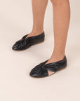 Knotted Flats